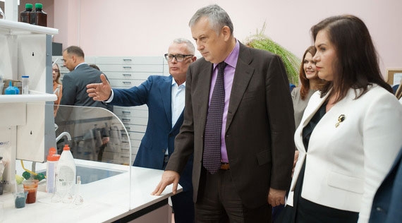 ECO RESOURCE The new plant is ECO RESOURCE was visited by the head of the Leningrad region Alexander Drozdenko